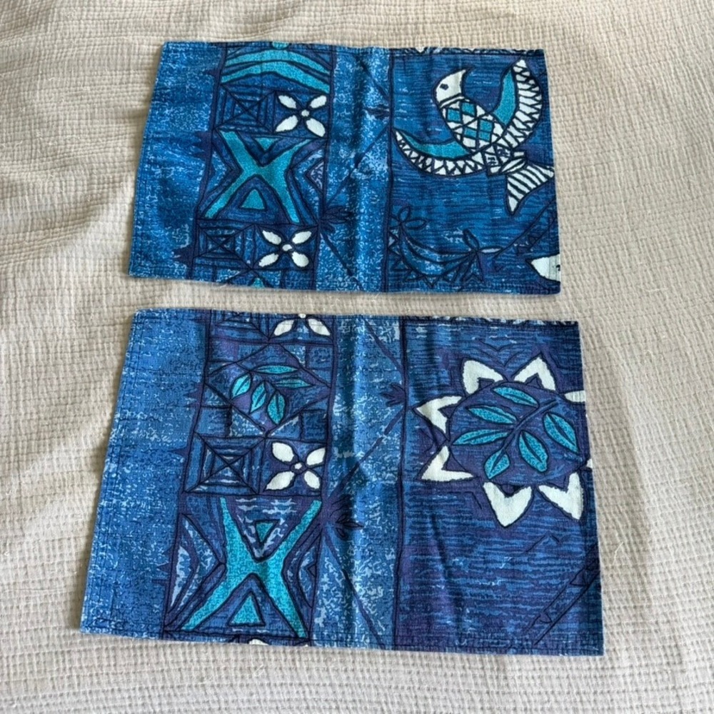 Mama's Fish House Maui Placemats Set of 2 Blue Batik Tribal Tropical Hawaiian